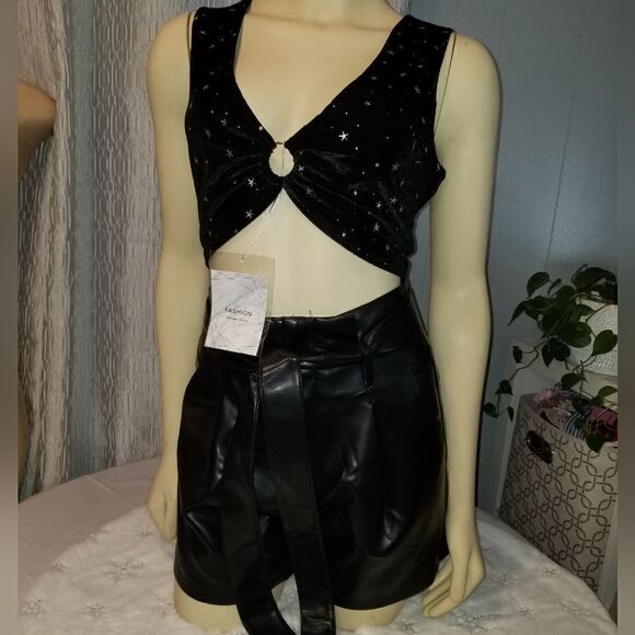 2 pc Women V Neck Buckle Strap Cami Crop  Top xl and shorts xsmal  new with tags - Picture 1 of 16